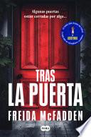 Tras la puerta